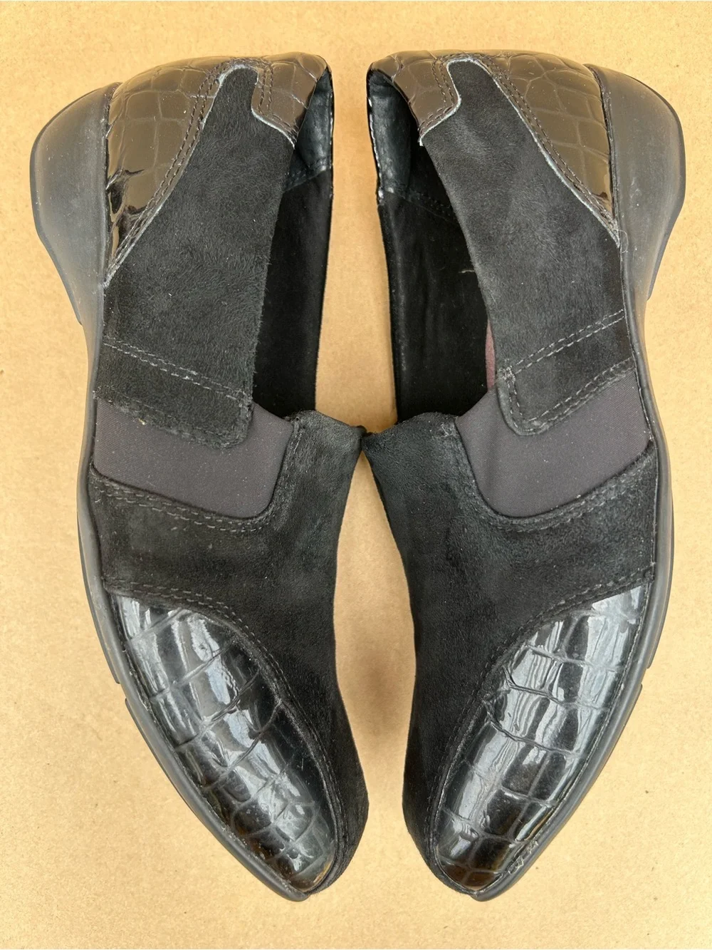 Clarks Noreen Everyday Shoes slip on Loafers 8.5 Black Women’s Suede shoes Croc
